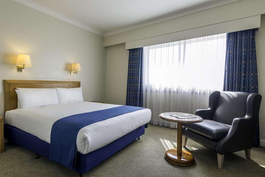 Best Western London Heathrow Ariel Hotel Хейс Стая снимка