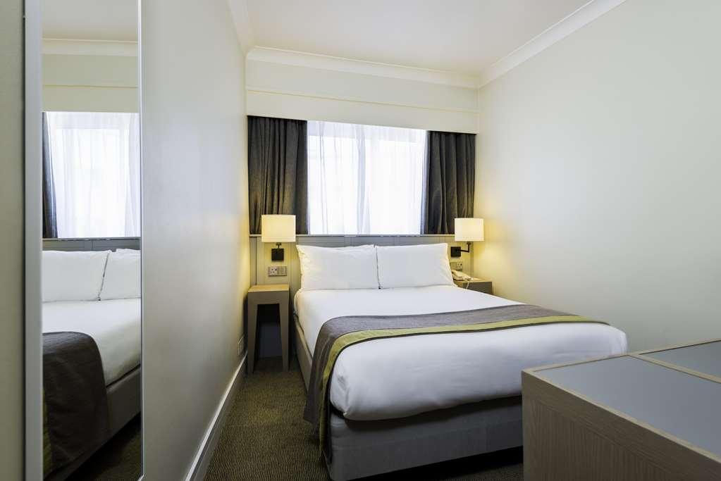 Best Western London Heathrow Ariel Hotel Хейс Стая снимка
